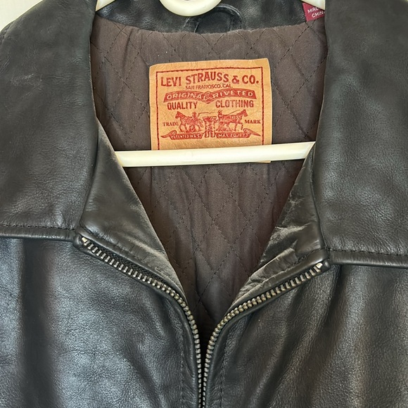 Men’s Levi’s Genuine Leather Jacket - Picture 2 of 8